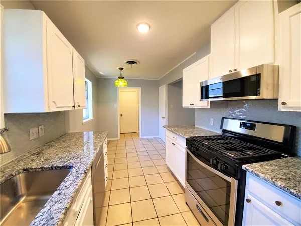 $2,600 | 1200 Bryn Mawr Place, Denton, TX 76201
