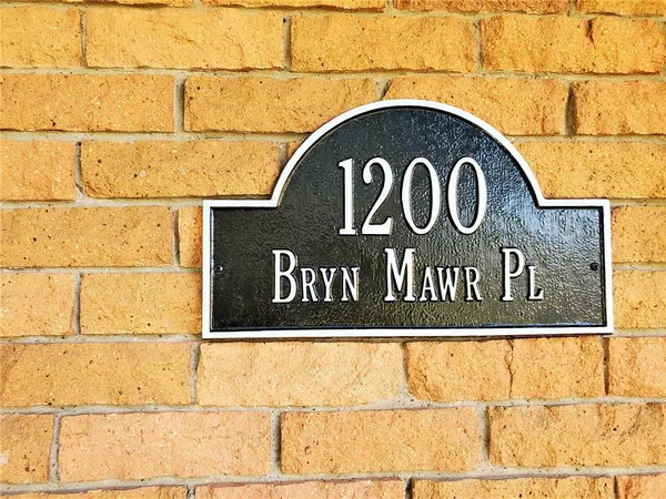 $2,600 | 1200 Bryn Mawr Place, Denton, TX 76201