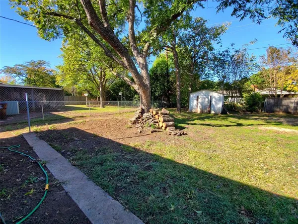 $2,600 | 1200 Bryn Mawr Place, Denton, TX 76201