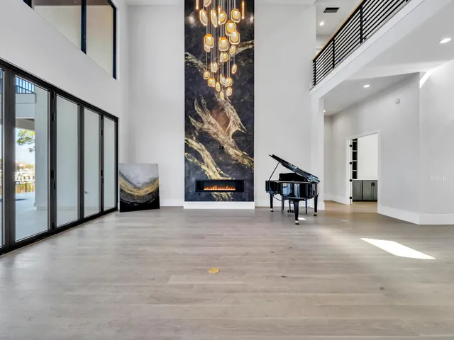 a view of an outdoor space