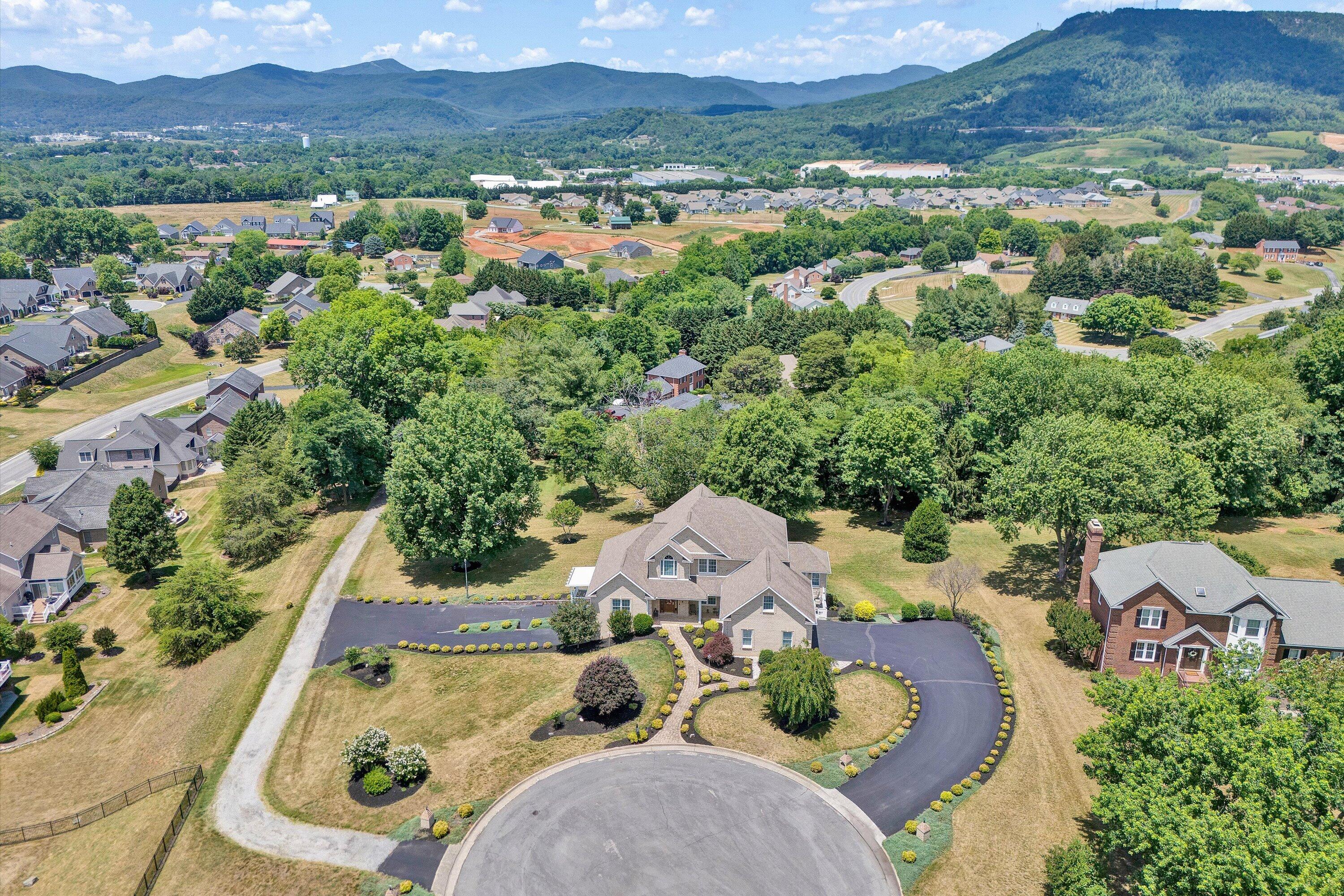 134 Stoneybrook Road Roanoke, VA 24019 - Photo 72 of 76 70-DJI_20260611130141