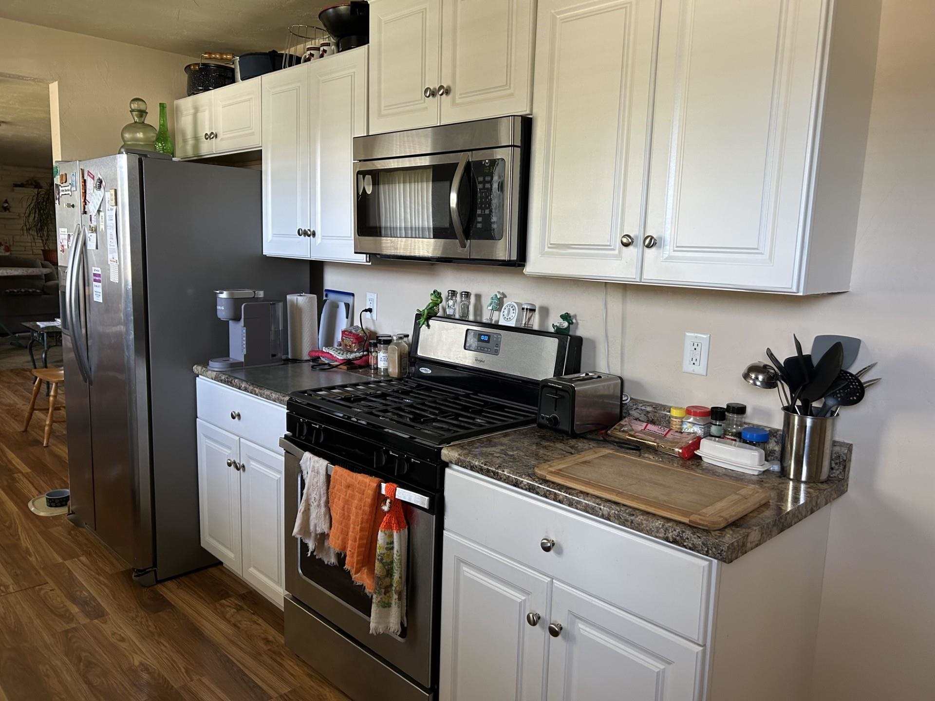 428 8th Street Menasha, WI 54952 - Photo 2 of 12