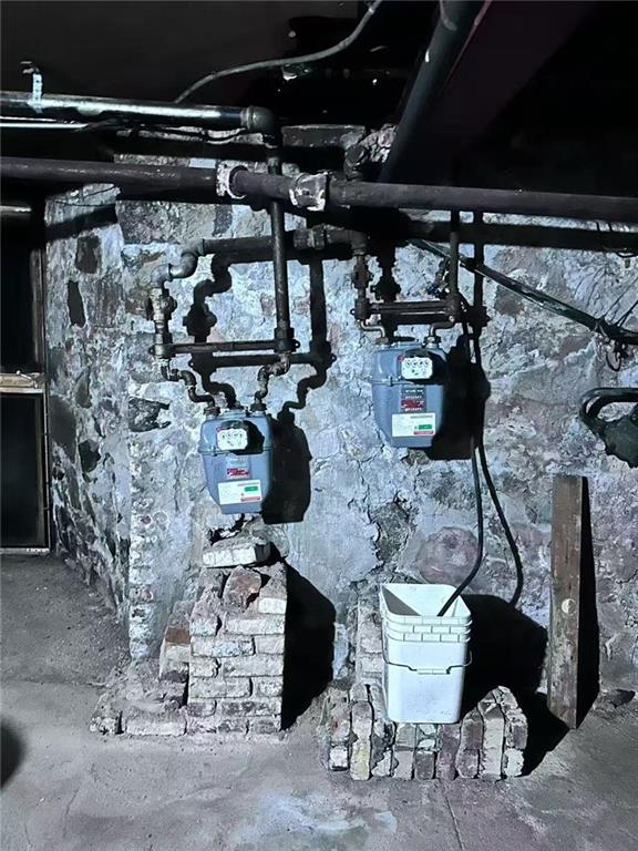 458 58th Street Brooklyn, NY 11220 - Photo 7 of 11