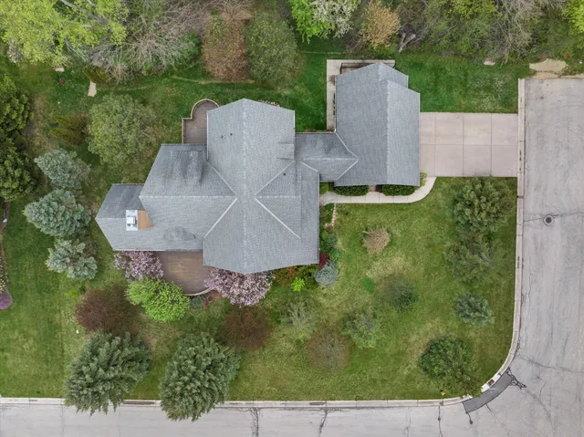 $750,000 | 6236 Bald Eagle Road, Mount Pleasant, WI 53406