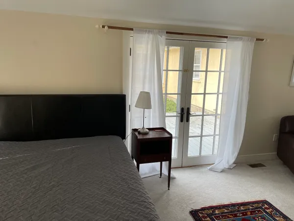$2,800 | 69 River Street, Guilford, CT 06437