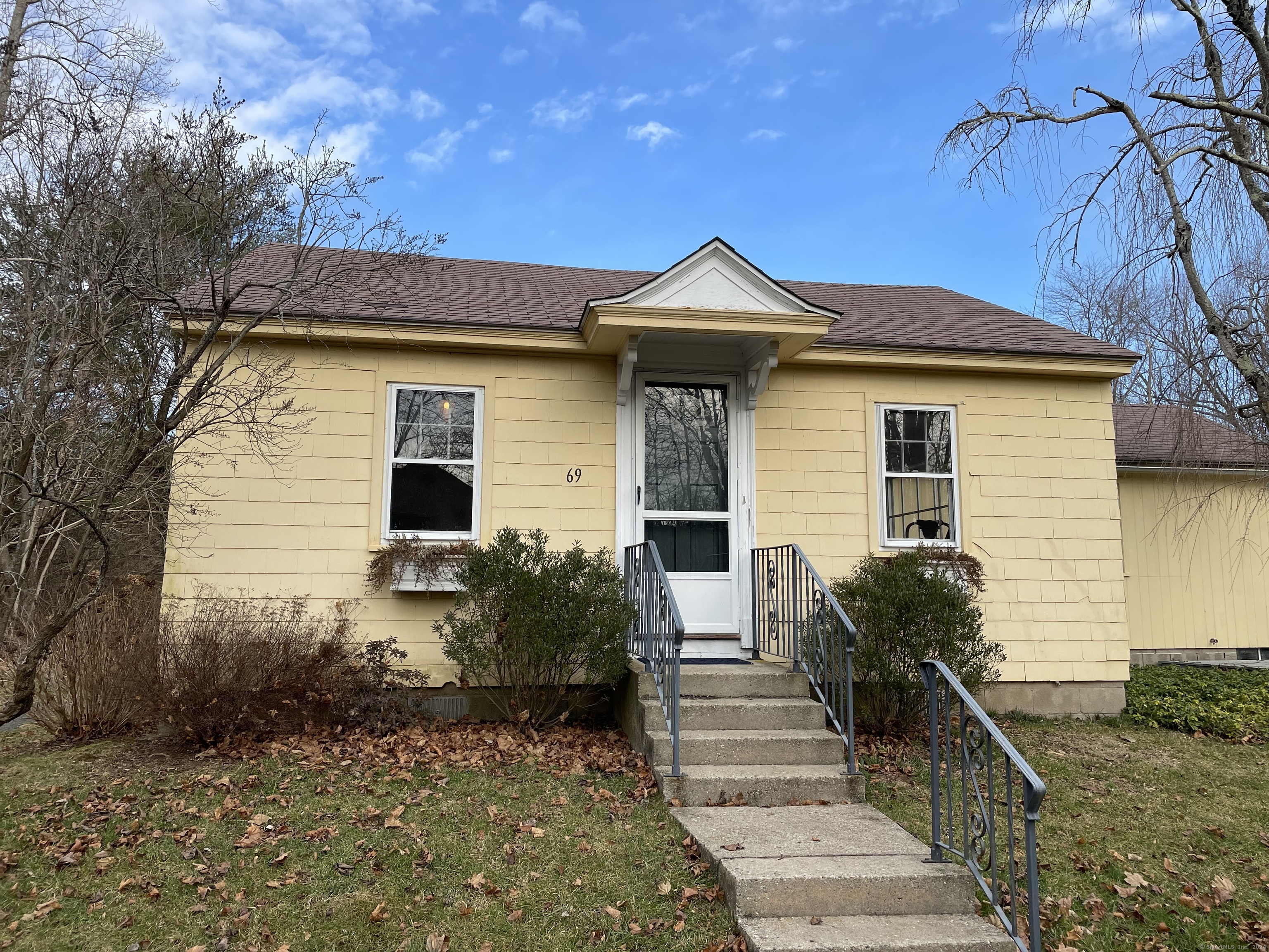 69 River Street Guilford, CT 06437 - Photo 11 of 22