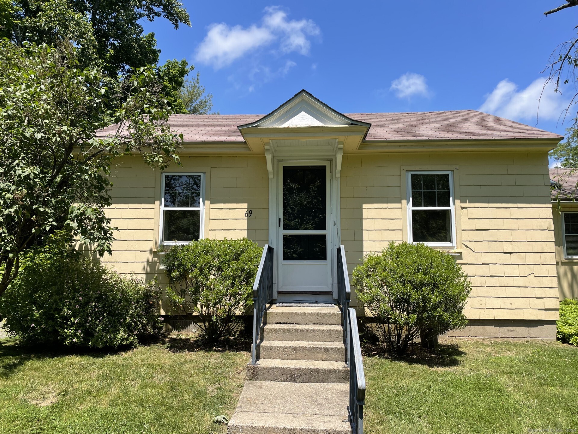 69 River Street Guilford, CT 06437 - Photo 4 of 22