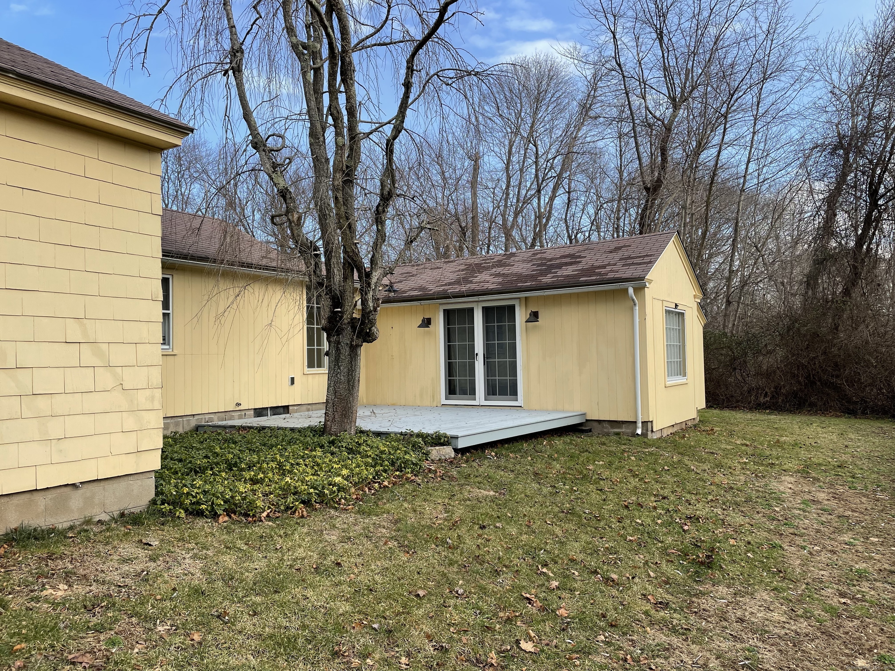 69 River Street Guilford, CT 06437 - Photo 8 of 22