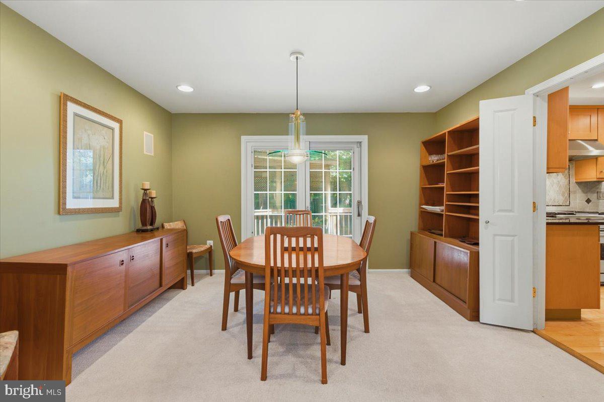 5803 Hall Street Burke, VA 22015 - Photo 24 of 77