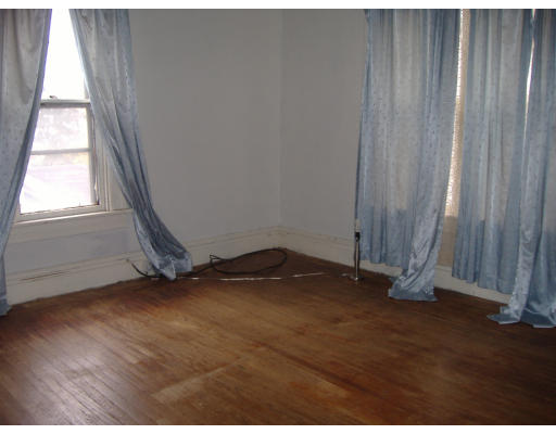 31 Brown Street Springfield, MA 01109 - Photo 8 of 12 Gallery Image 8
