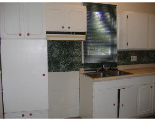 31 Brown Street Springfield, MA 01109 - Photo 10 of 12 Gallery Image 10