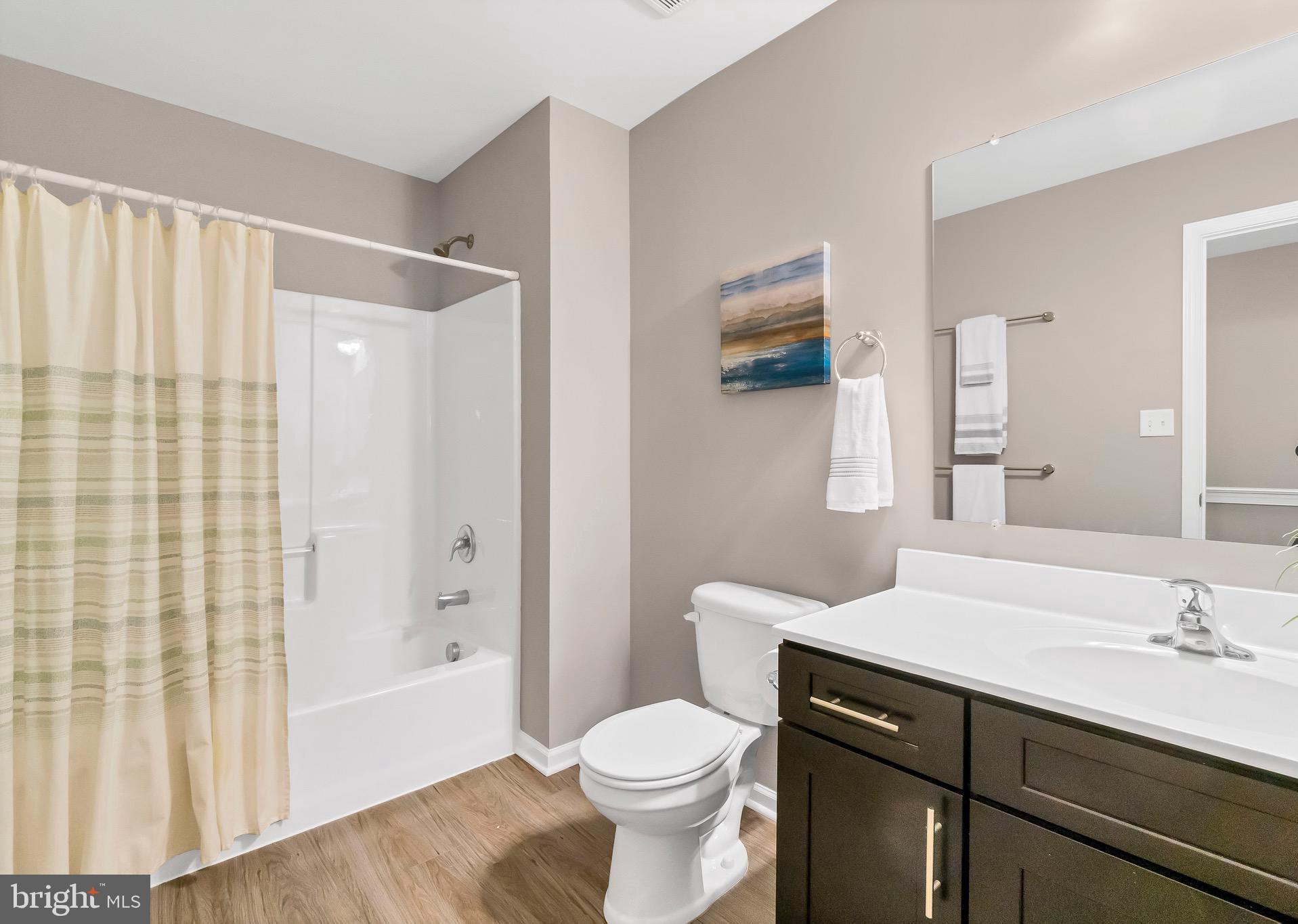 283 Henderson Road Bel Air, MD 21014 - Photo 38 of 47 Full Bathroom in second floor hallway
