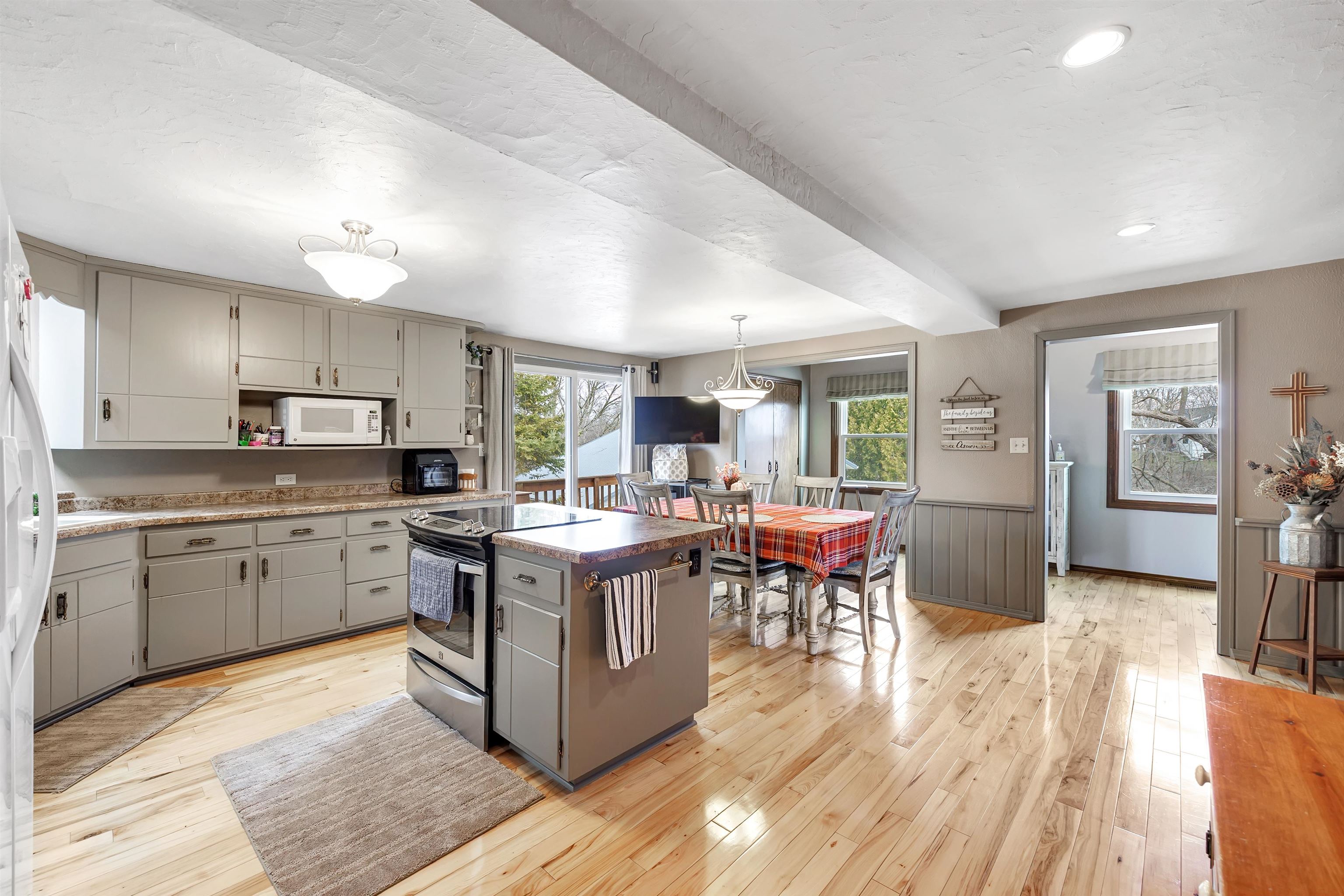 1202 Red Maple Road De Pere, WI 54115 - Photo 8 of 45