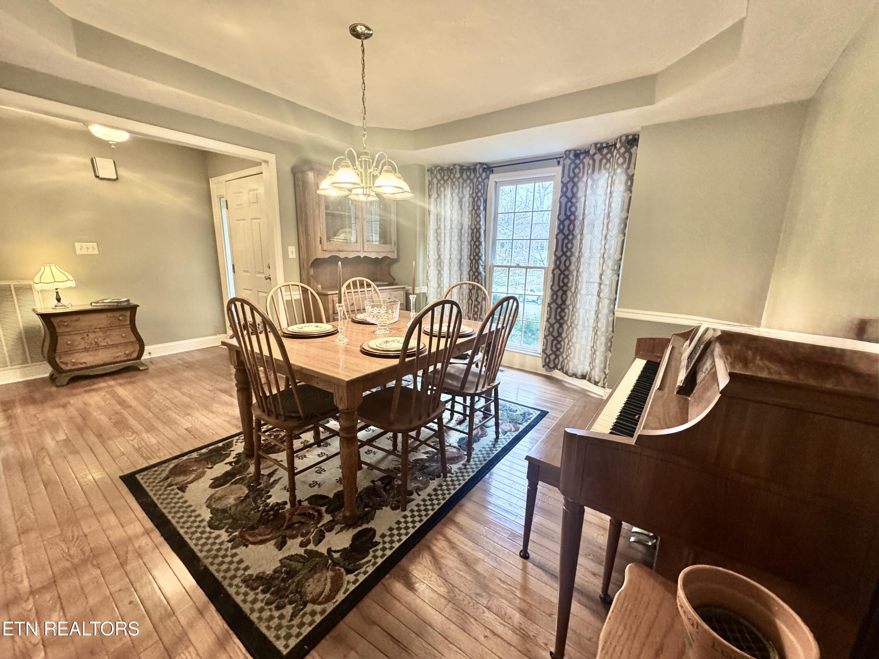 7805 Silverbridge Court Powell, TN 37849 - Photo 15 of 44 IMG_3037