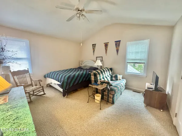 $450,000 | 7805 Silverbridge Court, Powell, TN 37849
