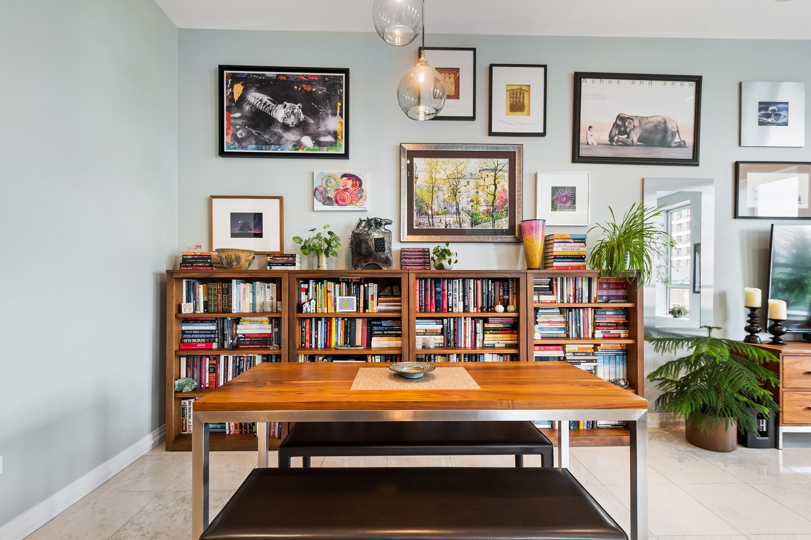 30 West Oak Street, Unit 5E Chicago, IL 60610 - Photo 11 of 22 a room with furniture pool table and potted plants on the wall