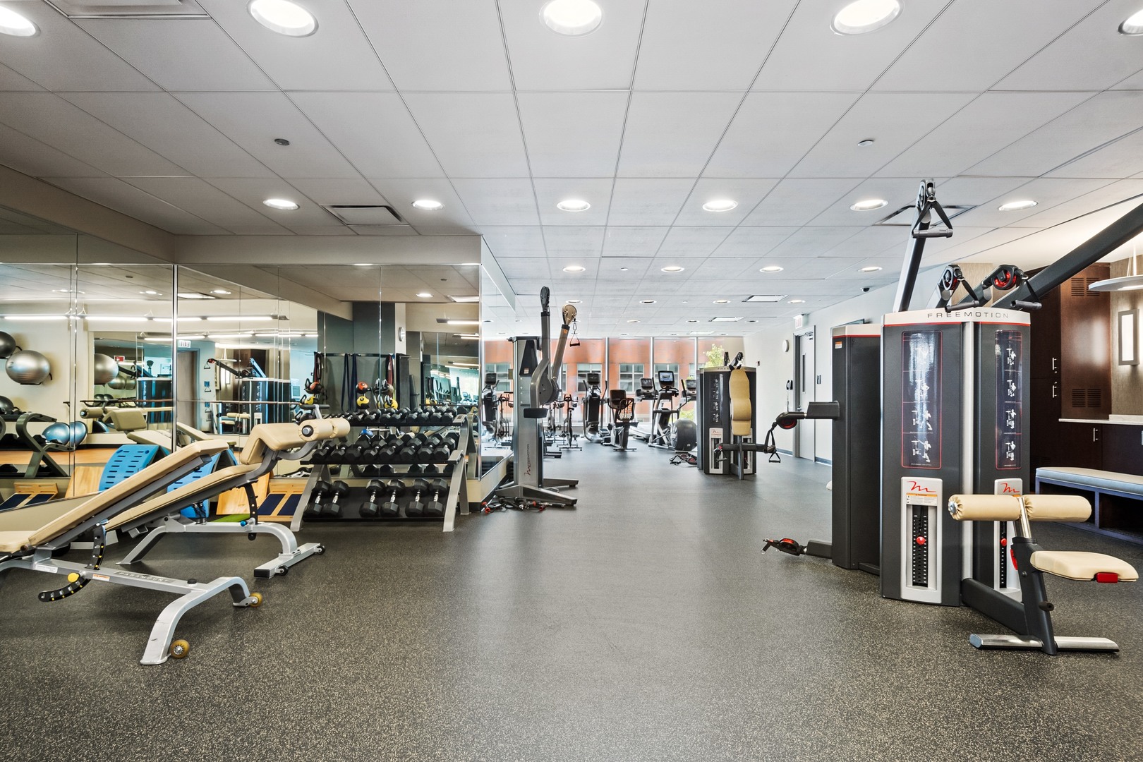 30 West Oak Street, Unit 5E Chicago, IL 60610 - Photo 20 of 22 a view of a room with gym equipment