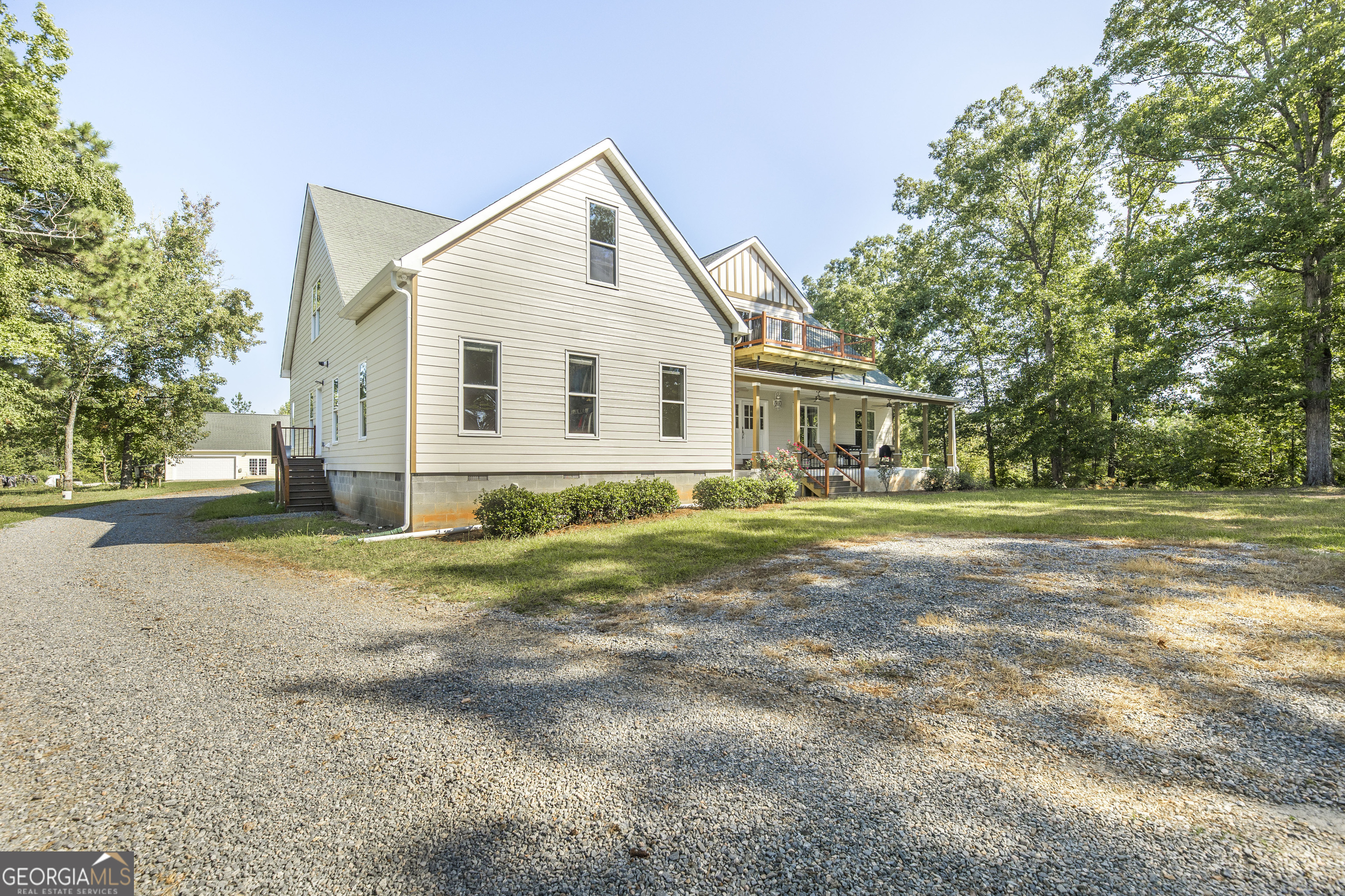1979 Dent Road Musella, GA 31066 - Photo 66 of 77 a view of a house with backyard and trees