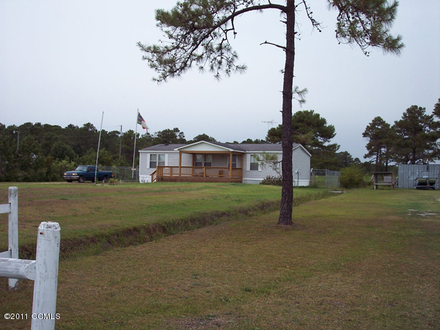 697 Straits Road Gloucester, NC 28528 - Photo 5 of 5 view