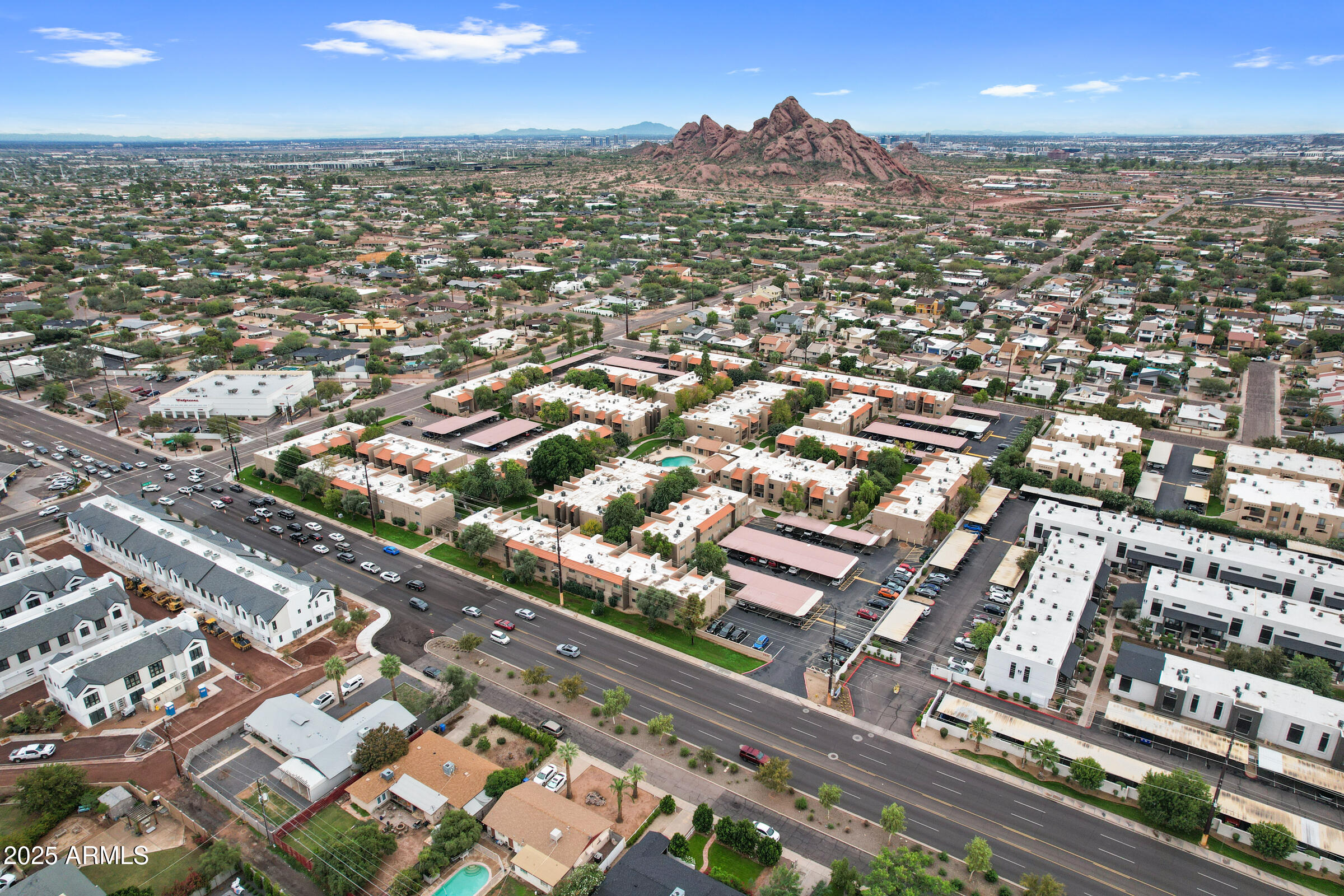 5525 East Thomas Road, Unit M11 Phoenix, AZ 85018 - Photo 30 of 39 an aerial view of residential building with city view