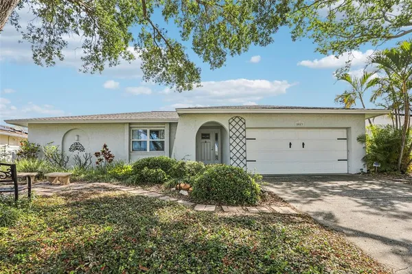 $2,900 | 8083 Bayhaven Drive, Seminole, FL 33776