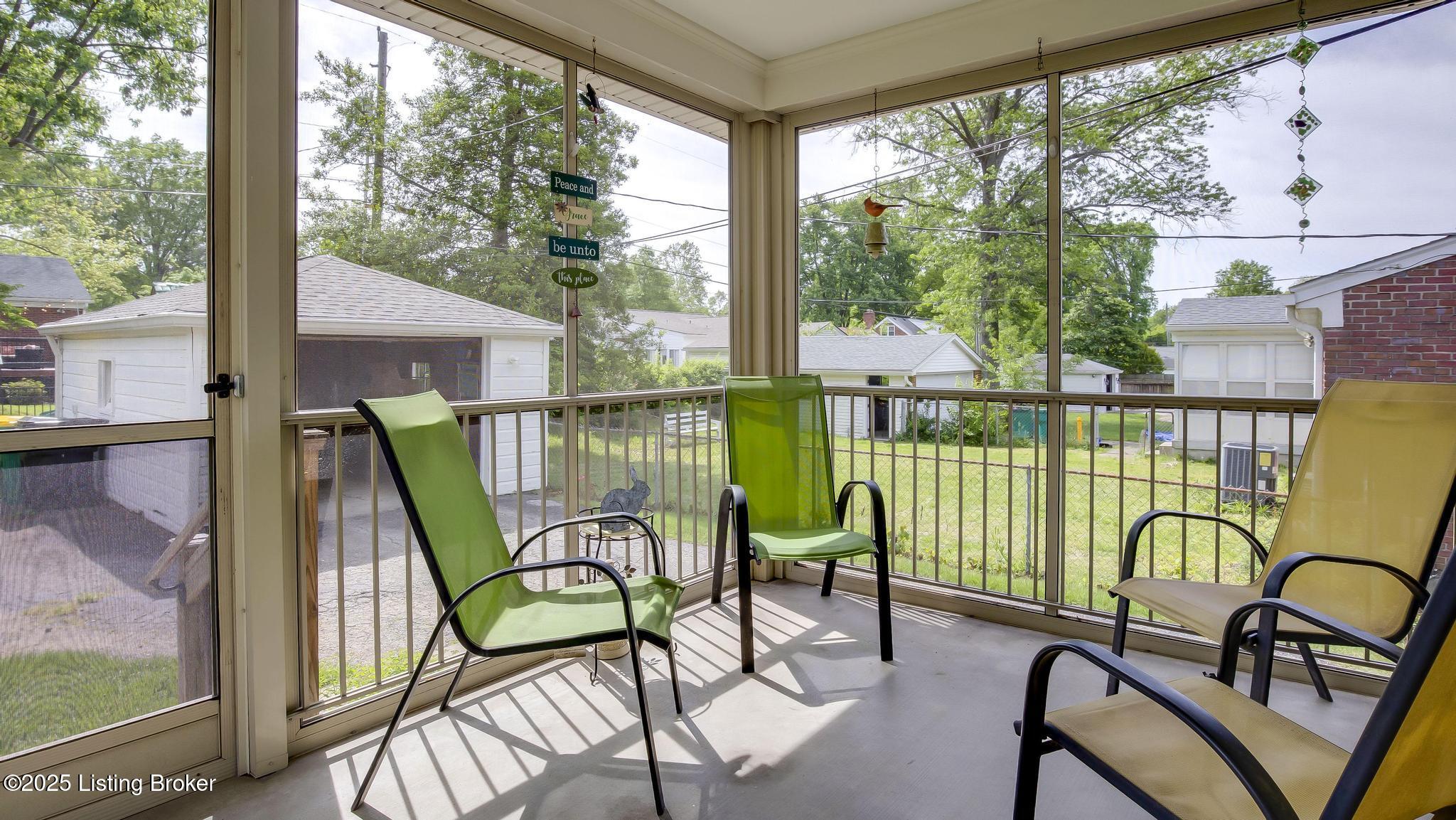 321 Bramton Road Louisville, KY 40207 - Photo 35 of 39 321_BramtonRd_40207_158