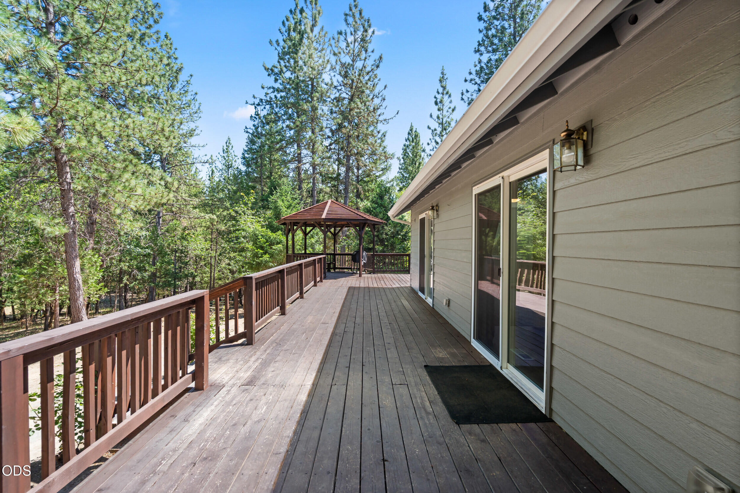 1281 North Pinnon Road Grants Pass, OR 97526 - Photo 33 of 55