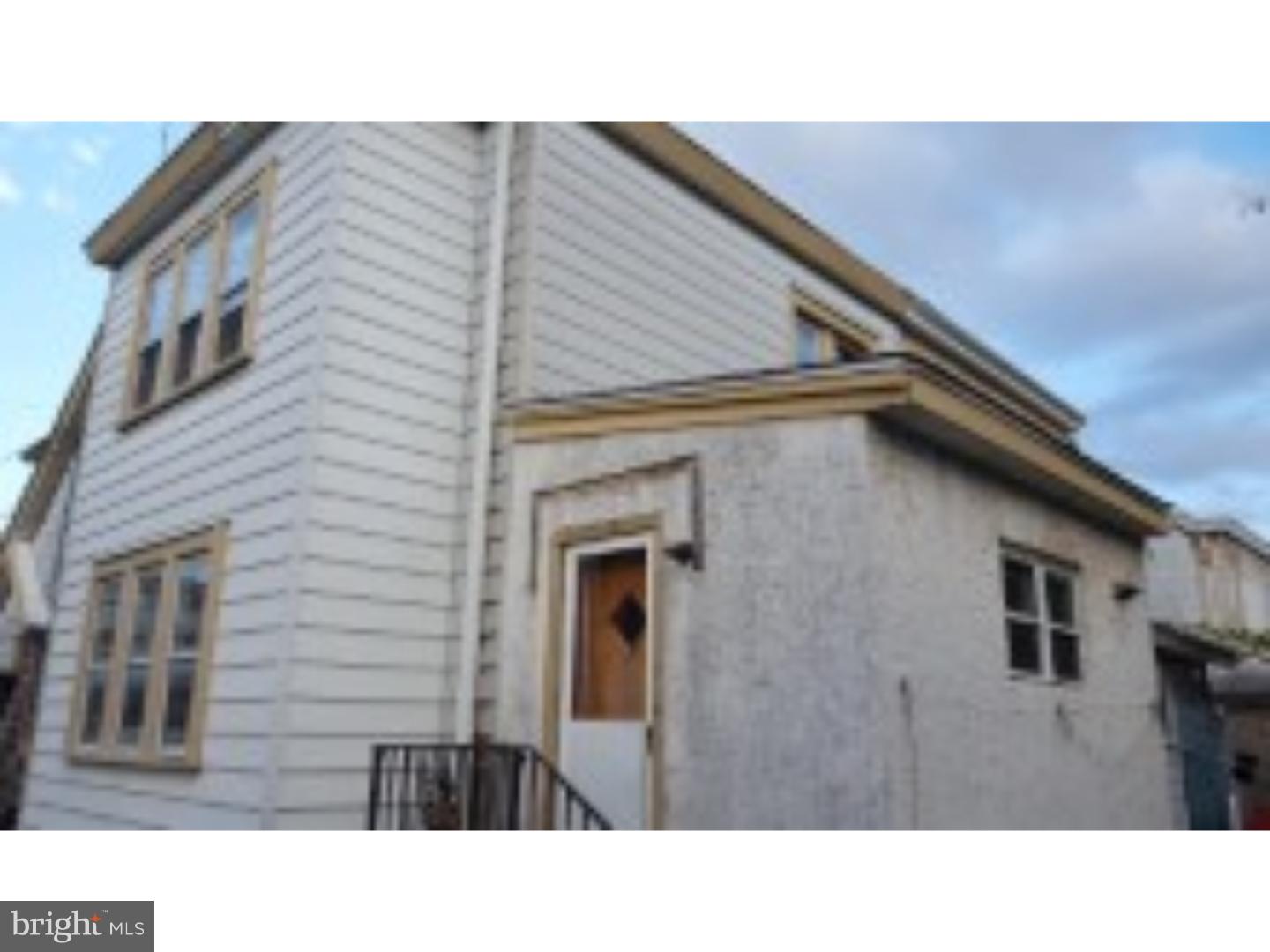 132 Overhill Road Upper Darby, PA 19082 - Photo 3 of 15