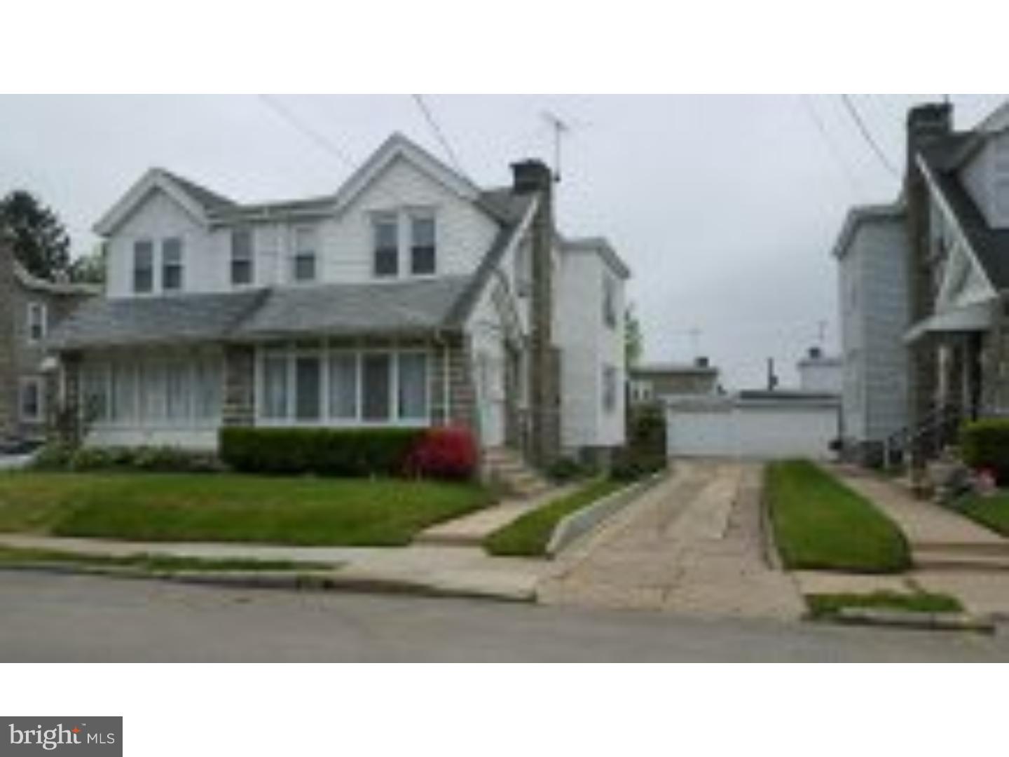 132 Overhill Road Upper Darby, PA 19082 - Photo 4 of 15