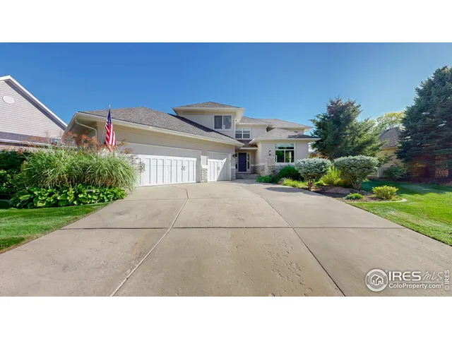 a black and white photo of a house