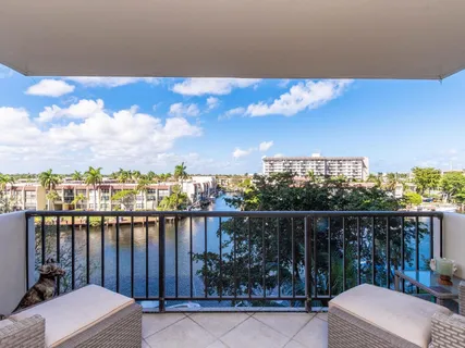 $259,950 | 801 South Federal Highway, Unit 519, Pompano Beach, FL 33062
