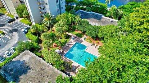 $259,950 | 801 South Federal Highway, Unit 519, Pompano Beach, FL 33062