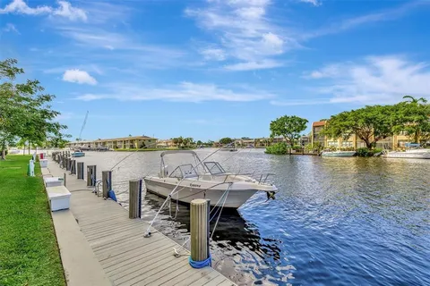 $259,950 | 801 South Federal Highway, Unit 519, Pompano Beach, FL 33062