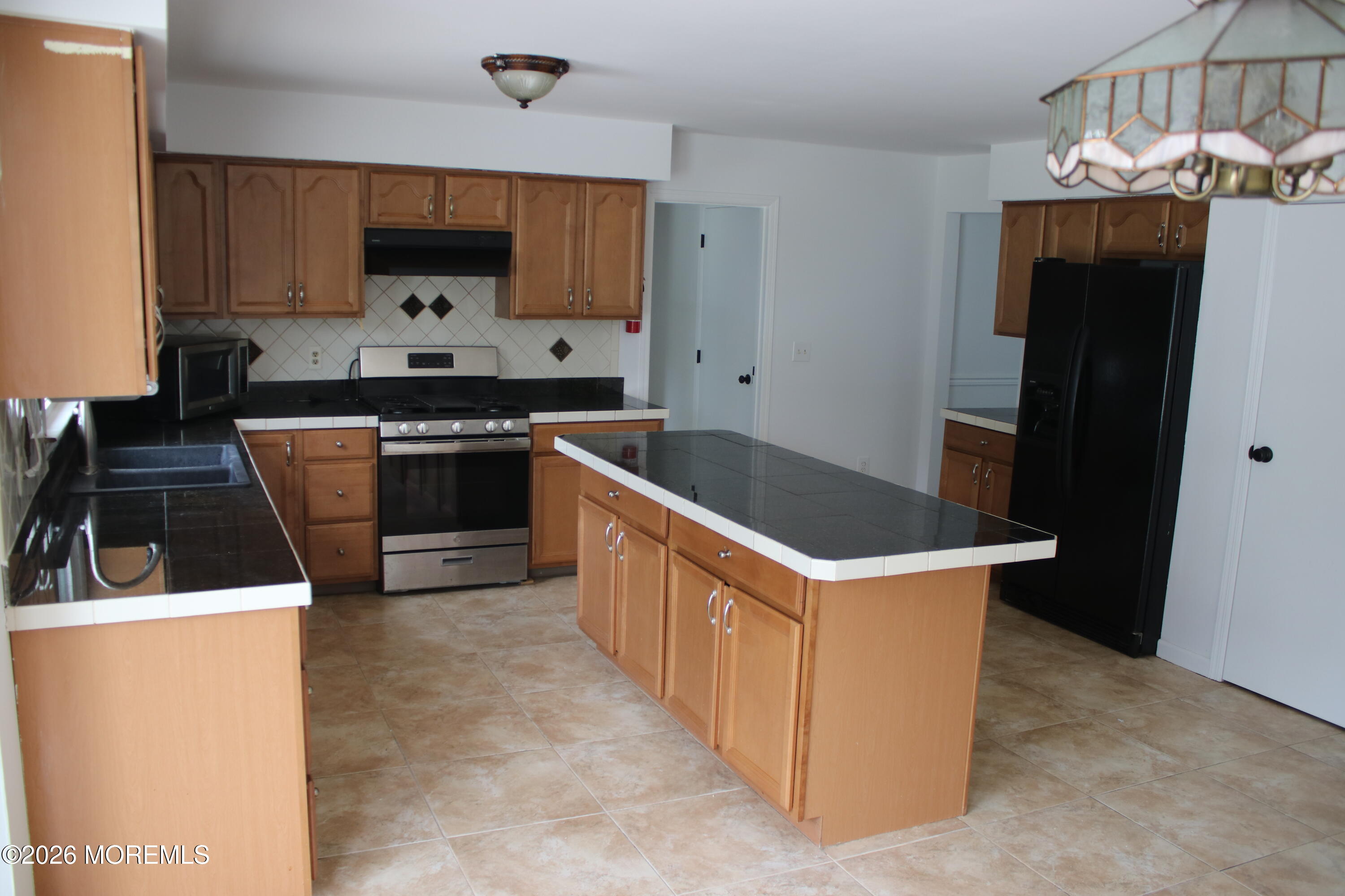 30 Mill Road Manalapan, NJ 07726 - Photo 29 of 63 IMG_8973