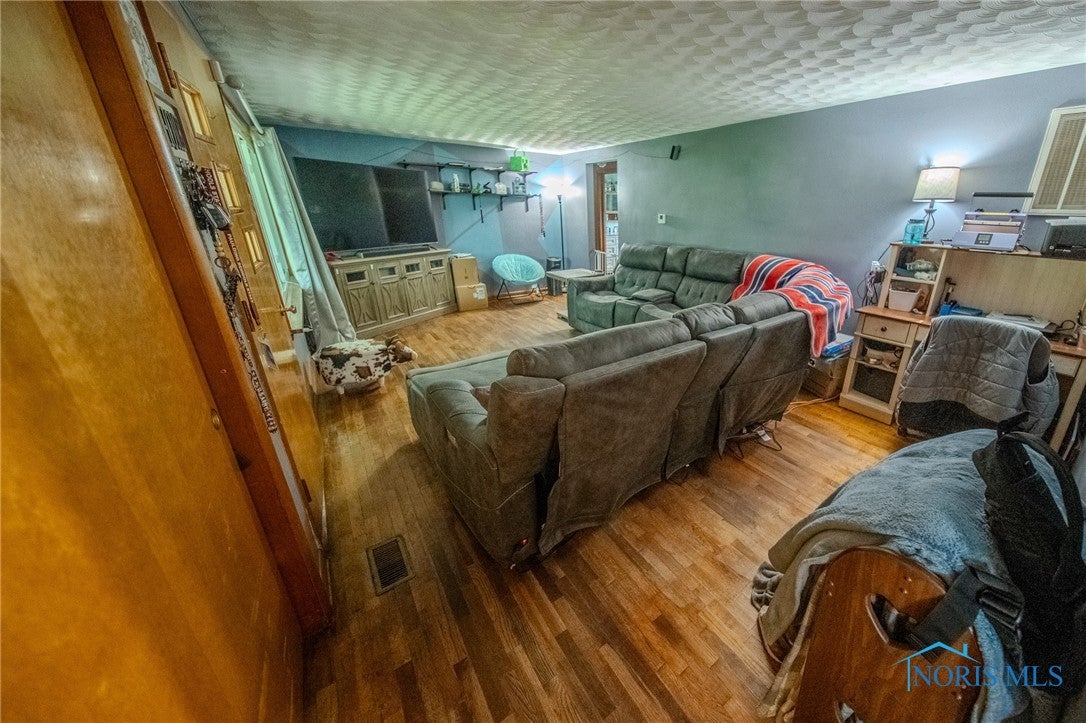 327 Klingler Road Paulding, OH 45879 - Photo 14 of 26 living