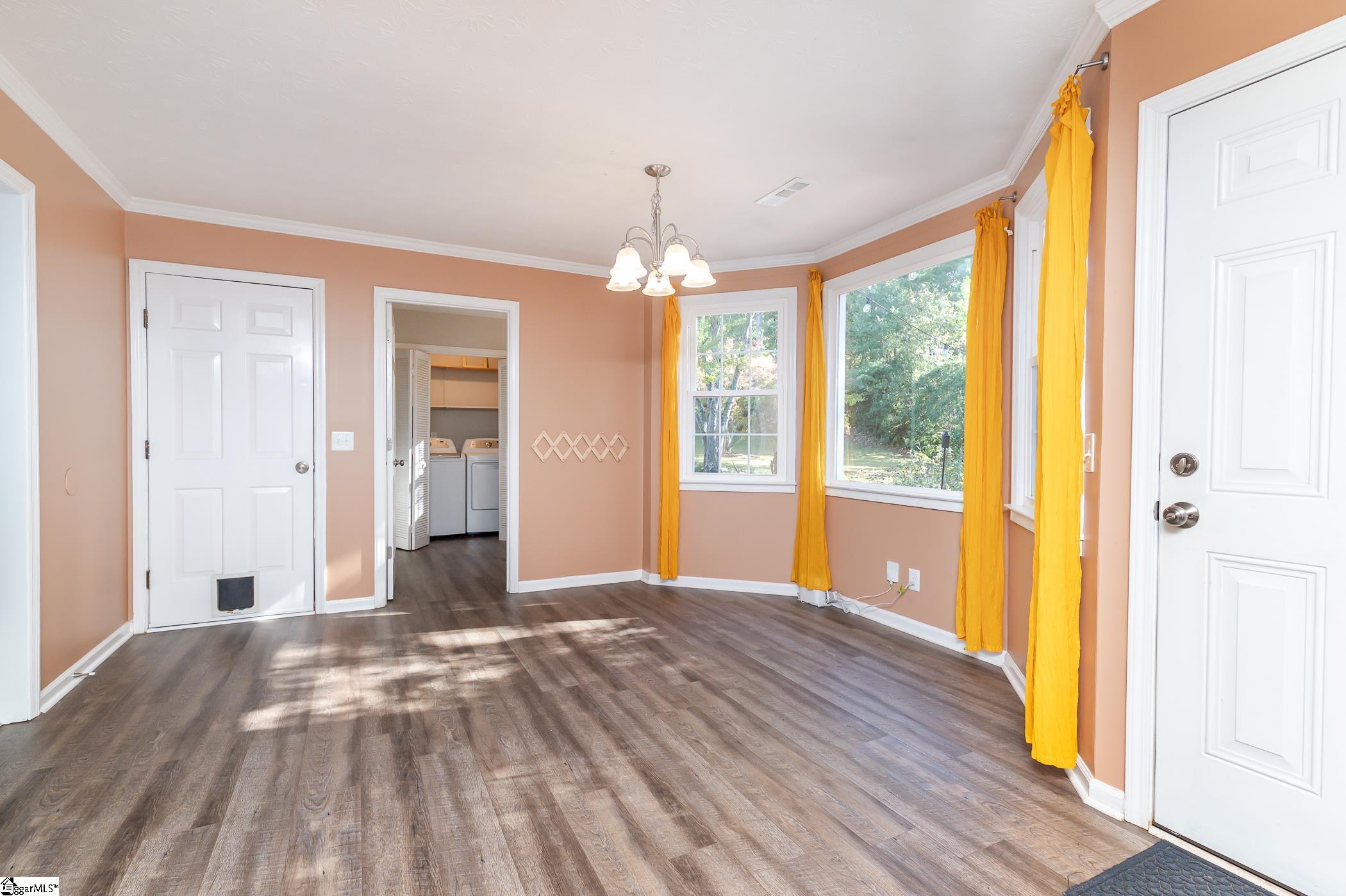 703 Brooks Road Mauldin, SC 29662 - Photo 13 of 46 Gallery Image 13