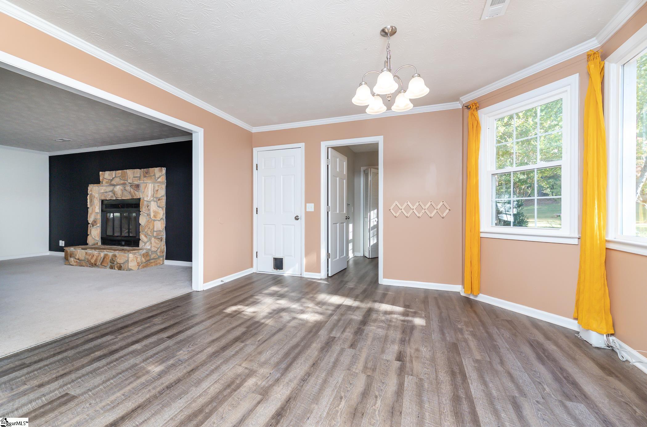 703 Brooks Road Mauldin, SC 29662 - Photo 14 of 46 Gallery Image 14