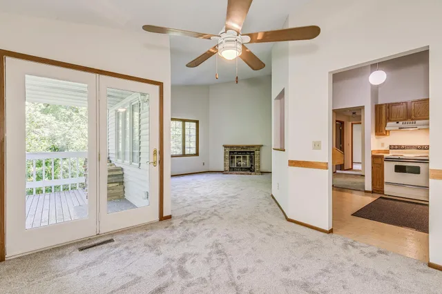 $199,900 | 3569 Blue Jay Way, Unit 201, Eagan, MN 55123