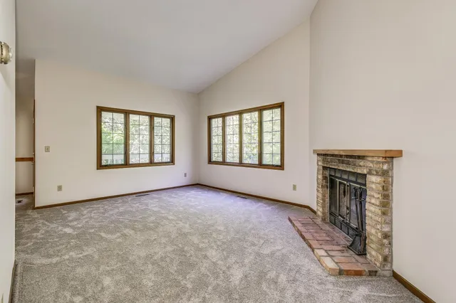 $199,900 | 3569 Blue Jay Way, Unit 201, Eagan, MN 55123