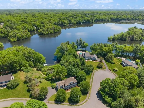 $1,750,000 | 9 Bragg Road, Foxboro, MA 02035