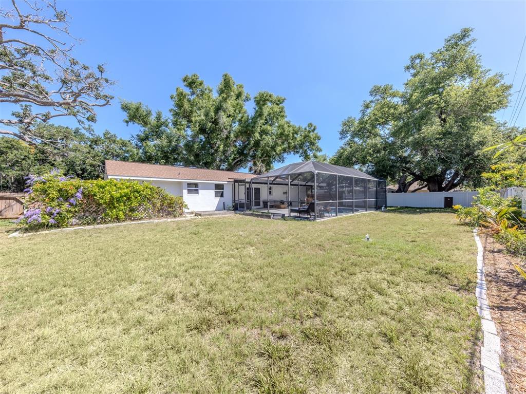 381 Falkland Road Venice, FL 34293 - Photo 19 of 41