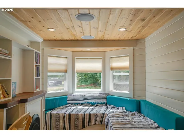 $870,000 | 1922 Duncan Creek Road, Stevenson, WA 98648