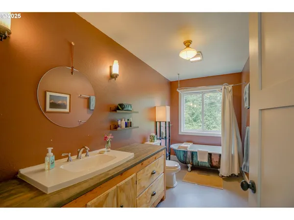$870,000 | 1922 Duncan Creek Road, Stevenson, WA 98648