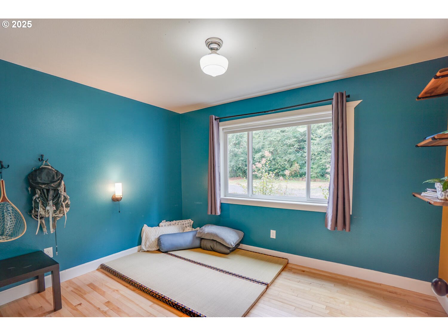 1922 Duncan Creek Road Stevenson, WA 98648 - Photo 30 of 39 a bedroom with a bed and a window