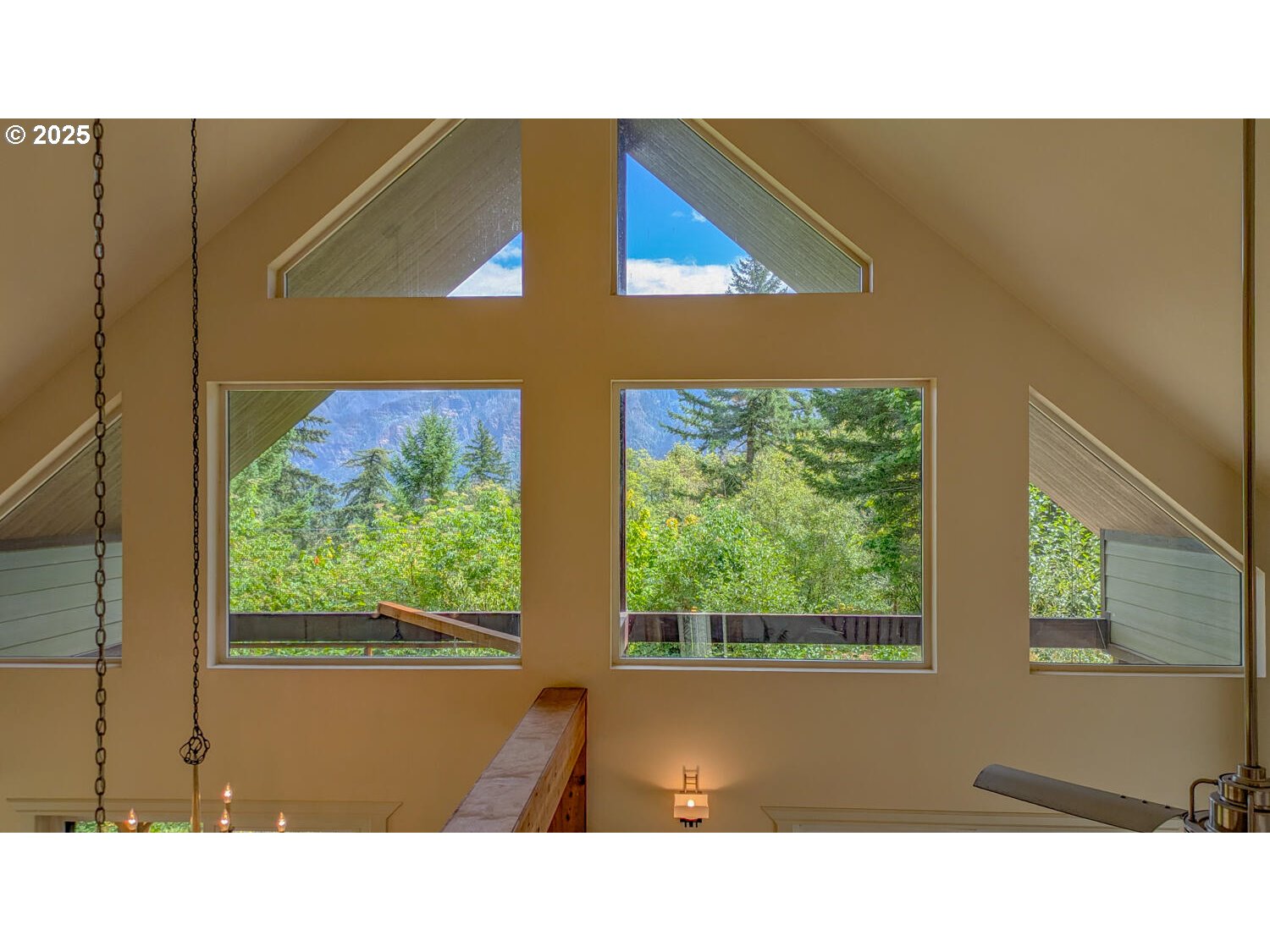 1922 Duncan Creek Road Stevenson, WA 98648 - Photo 32 of 39 a open area with windows