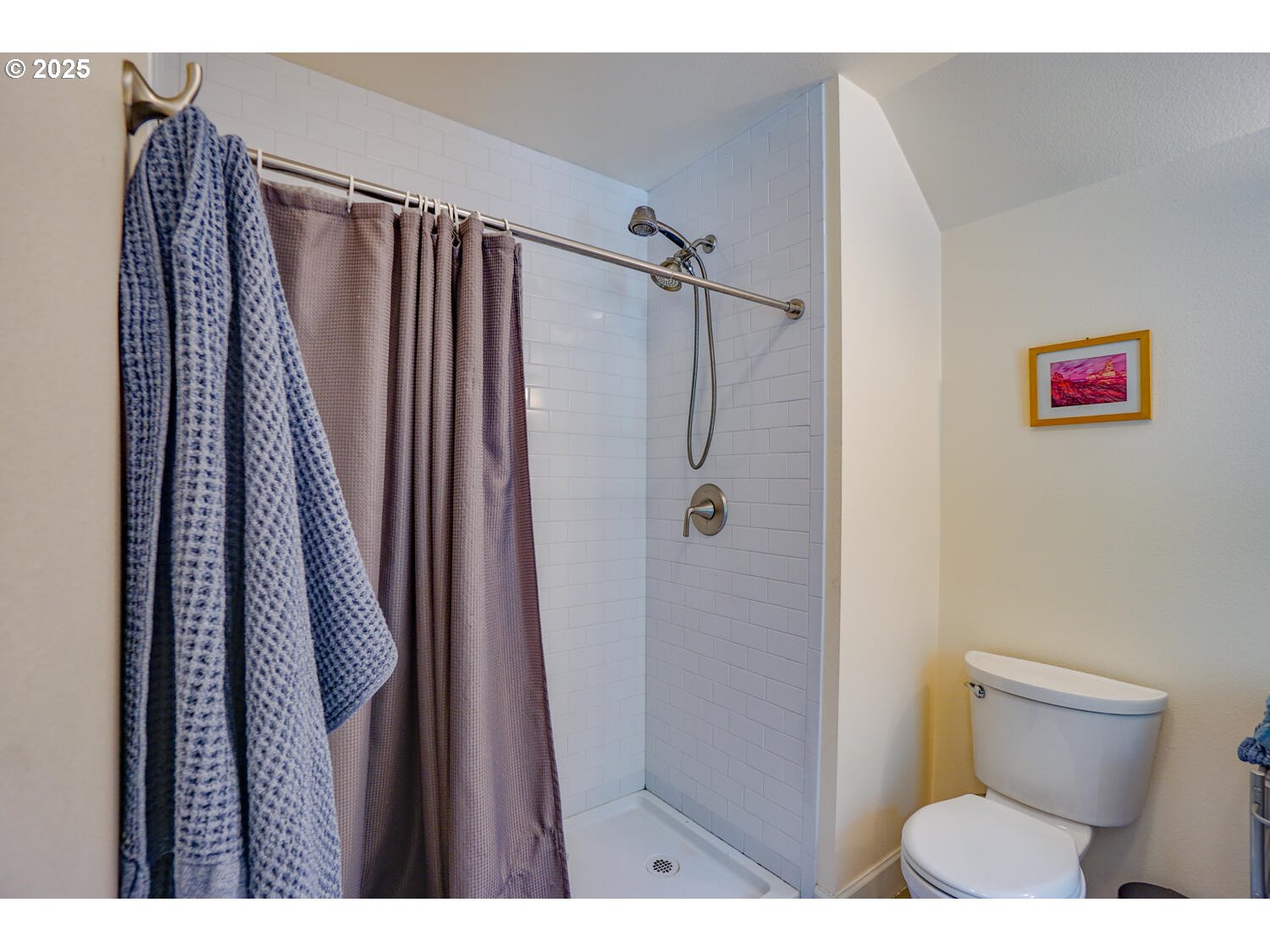 1922 Duncan Creek Road Stevenson, WA 98648 - Photo 36 of 39 a bathroom with a shower and a toilet