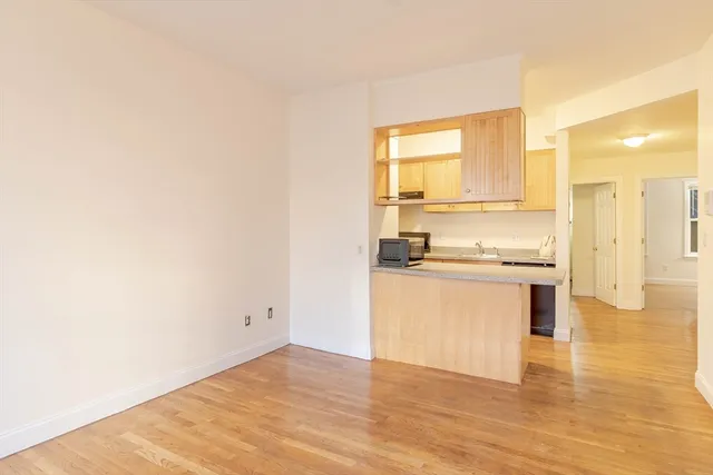 $2,600 | 828 Huntington Avenue, Unit 1, Boston, MA 02115