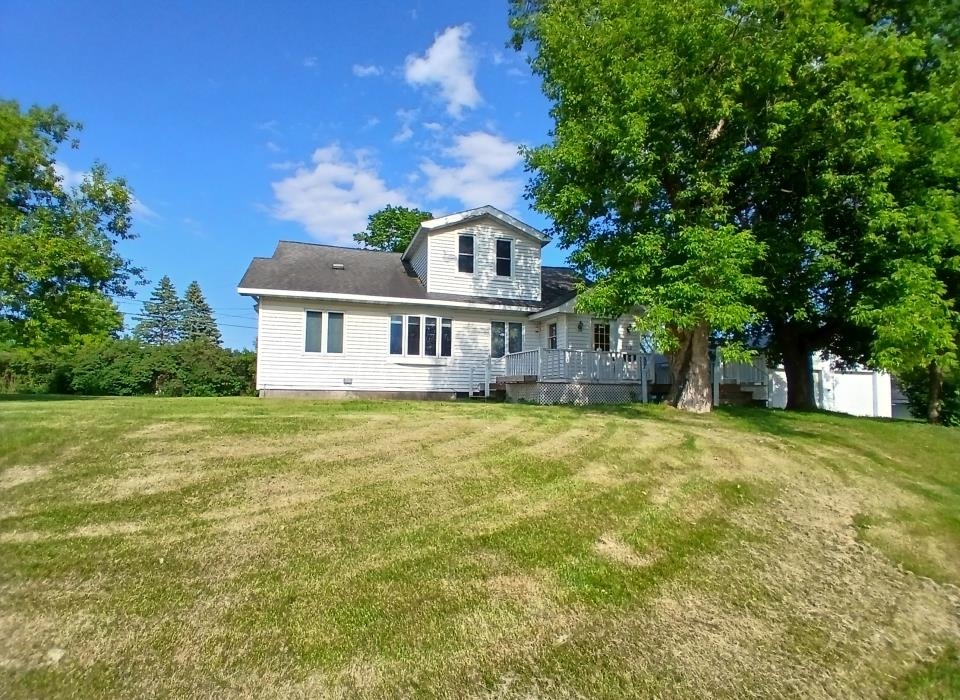 712 8th Street Cloquet, MN 55720 - Photo 1 of 21