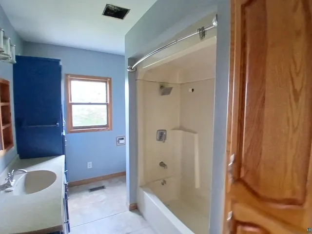 $210,000 | 712 8th Street, Cloquet, MN 55720