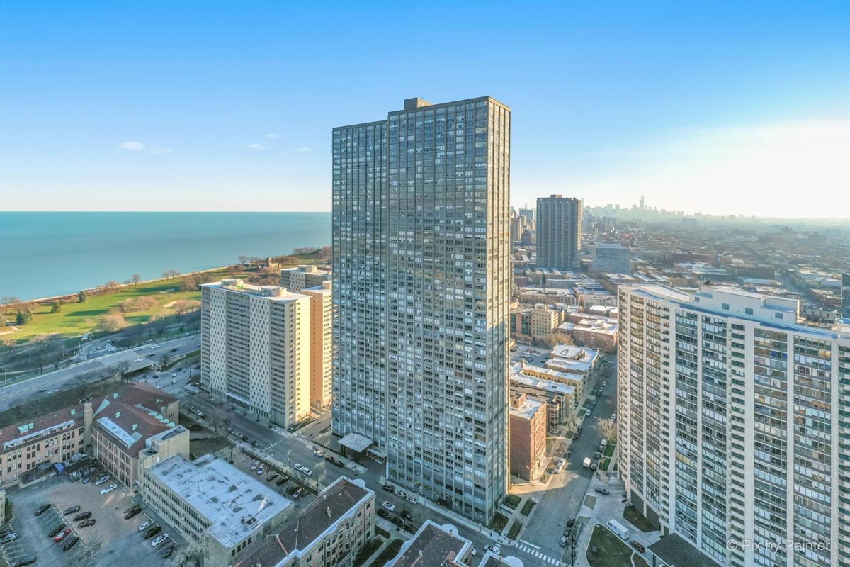 655 West Irving Park Road, Unit 1001 Chicago, IL 60613 - Photo 2 of 26